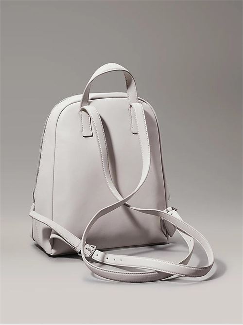 CK MUST DOME BACKPACK CALVIN KLEIN | K60K611363/PEG